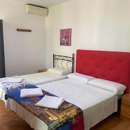 Pension Teruel Barcelona Luaran gambar